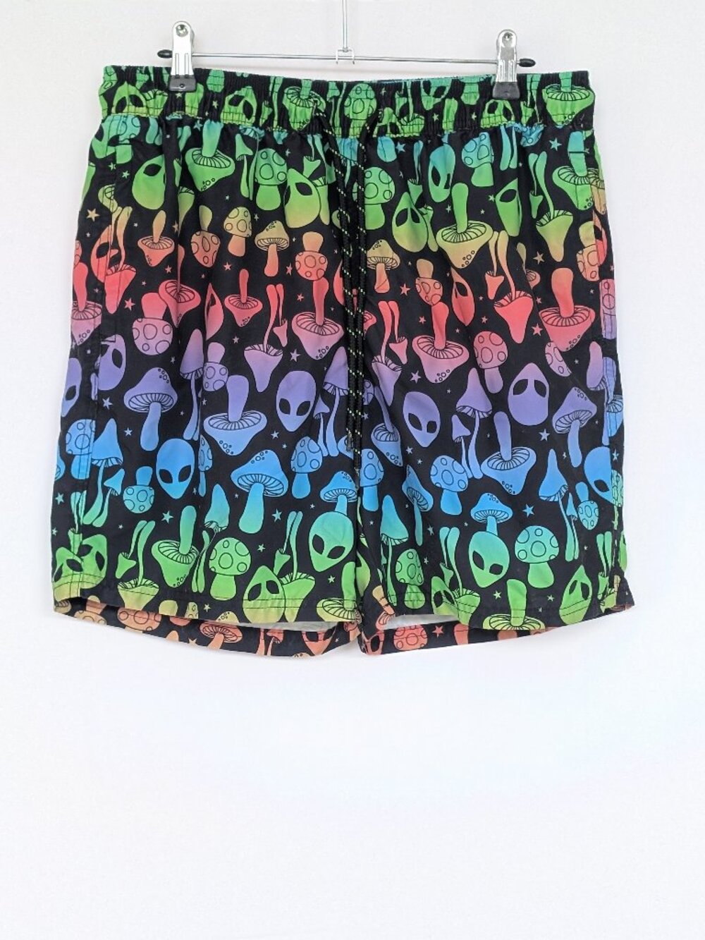 No Boundries Men's M Swim Trunks Alien Mushroom Rainbow Elastic Psychedelic